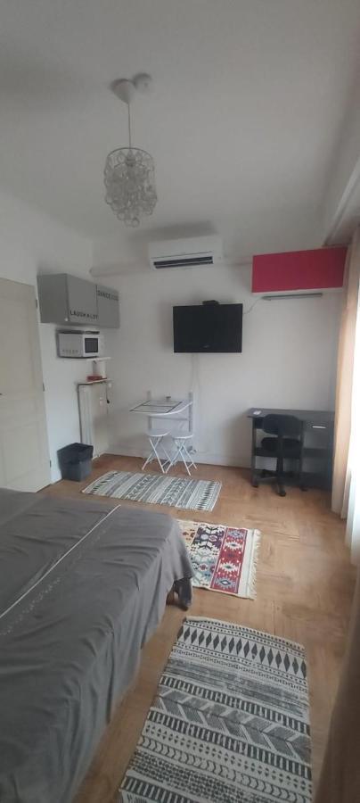 Welcome In Nice! Private Room, Own Bathroom Exterior photo